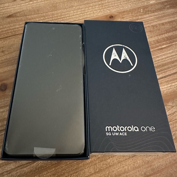📱Motorola One 5G UW ACE 64 GB Volcanic Grey NEW IN BOX 🎁 - Picture 3 of 16
